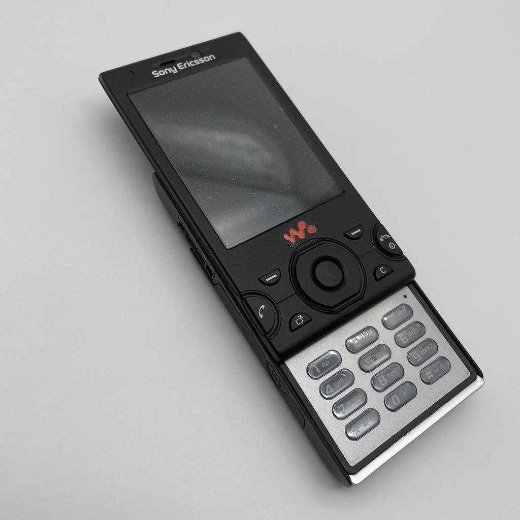 Repasovaný originální mobilní telefon Sony Ericsson W995 GMS 3G s 1 SIM