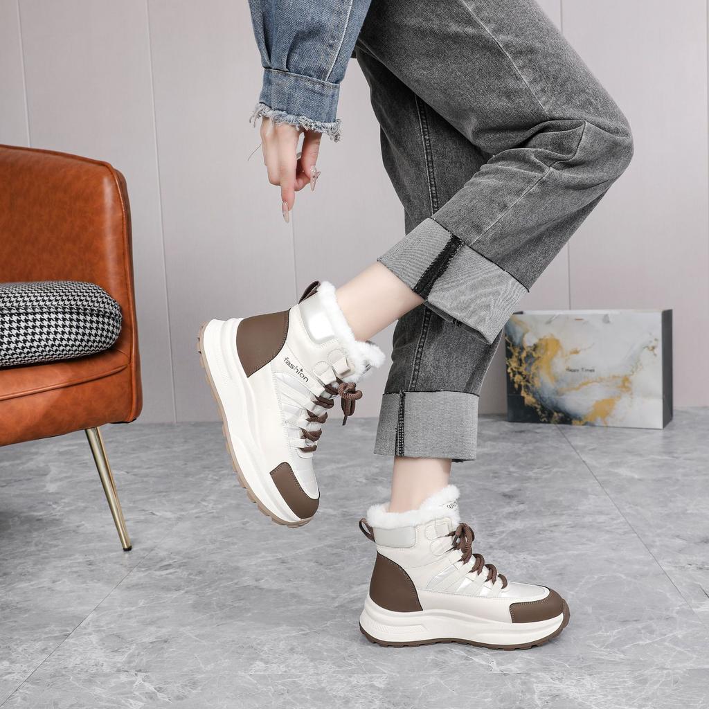 Women's Winter Chunky Platform Snow Boots Non-Slip Lace-Up Short Ankle Booties Faux Fur Lining Walking Shoes Warm Running High-Top Sneakers for Women