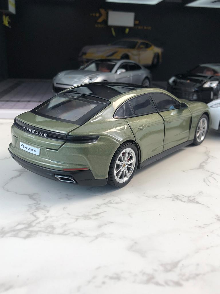 AAOL1 1:24 Porsche Panamera Model Car, Zinc Alloy Metal Decoration, Collectible Gift Car