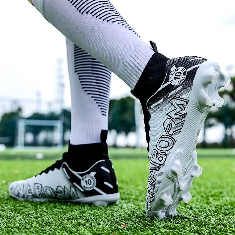 35-45 Men's High-top Football Boots Large Size Long Nails Leather Boys Soccer Shoes Nailing Anti-slip Football Boots