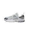 Zapatillas de Entrenamiento Bajas de Cuero Sintético Vomero 5 Plata Blanco Unisex HF6998-008