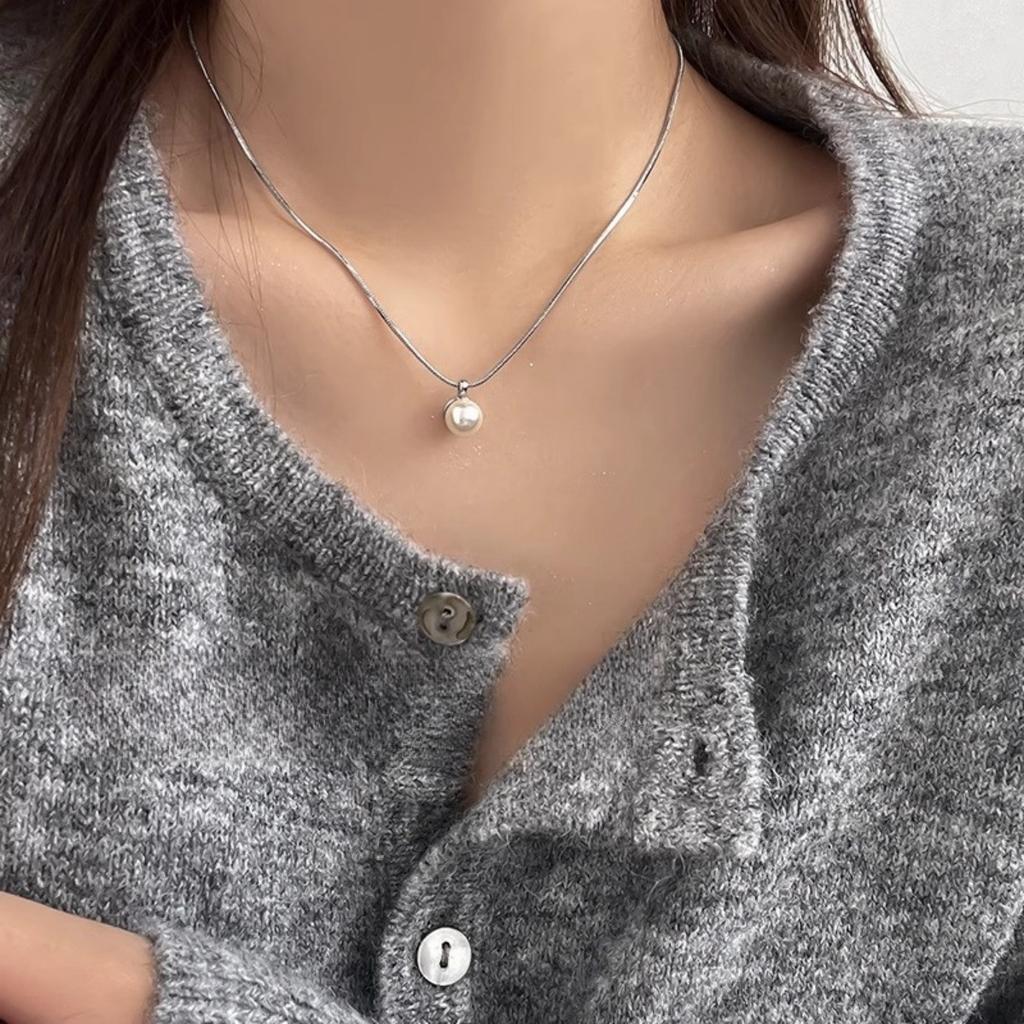 Pearl Butterfly Necklace Female Design Sense High Sense Does Not Fade Accessories Collarbone Chain Tide