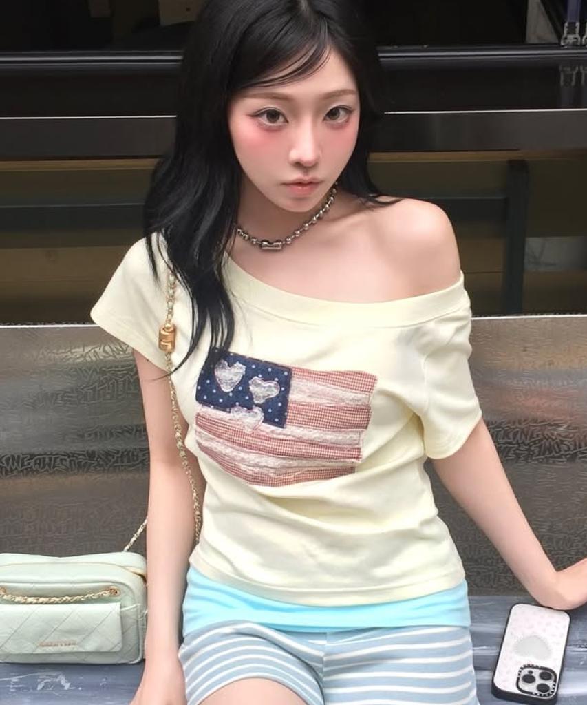 Loginaenloji Usa Banner Lace One Shoulder T-Shirt Cream
