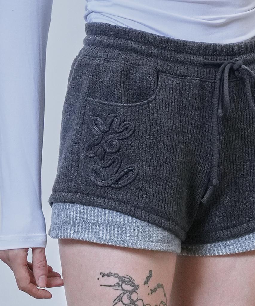 Nyuje Code Embroidery Knit Shorts (Charcoal)