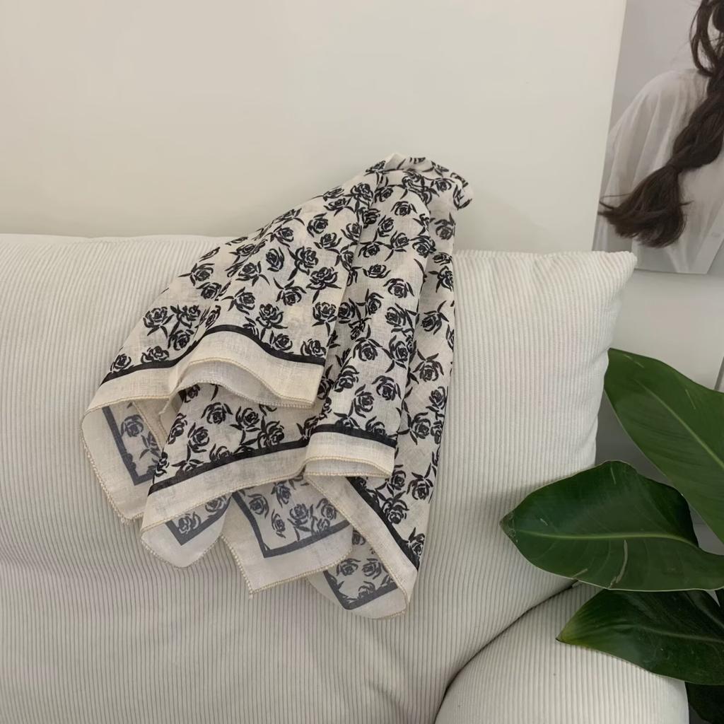 Cotton and linen headscarf small square scarf 11 * 11cm silk scarf square scarf polka dot silk scarf ribbon thin soft high-end silk scarf