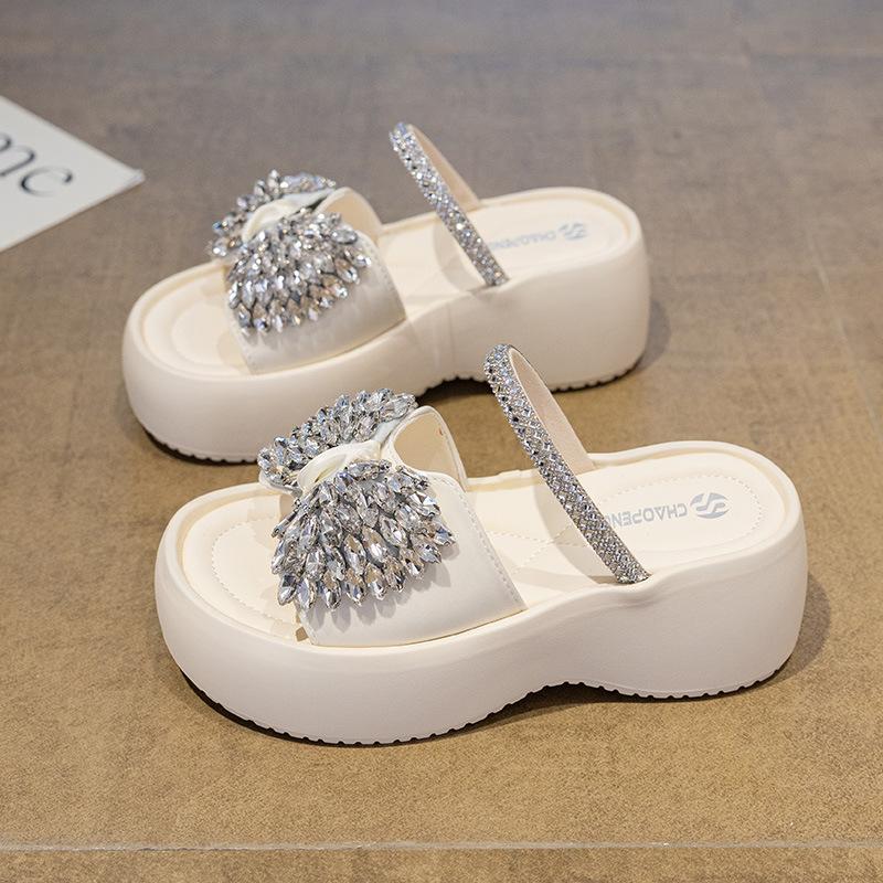 Premium Slippers Female Summer Wear Rhinestones Fashion Fairy Style with Skirt 2025 New Muffin Thick-bottomed Sandals