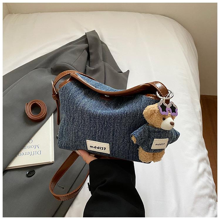 Fashion denim small bag women's 2025 new casual commuter shoulder bag high-end simple underarm messenger bag