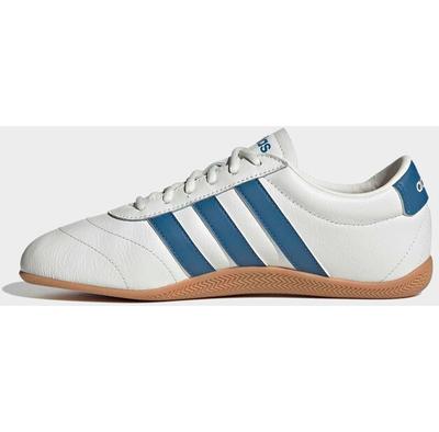 Grand Court Sneakers
