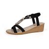 2025 Mode Frühling und Sommer Neu Kreuz T-Wort mit Keilabsatz Sandalen Perlenbesetztes Dekoratives Design Rücken Dreifach Elastisch Damenschuhe