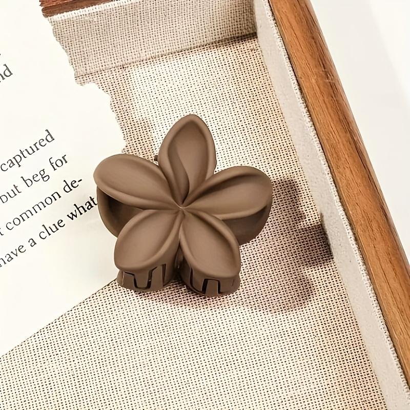 

Набор заколок для волос цвета молочного чая со сладкими цветами яичницы, маленькие матовые, праздничный стиль, высококачественные аксессуары для волос, для повседневной носки, удобные и легкие