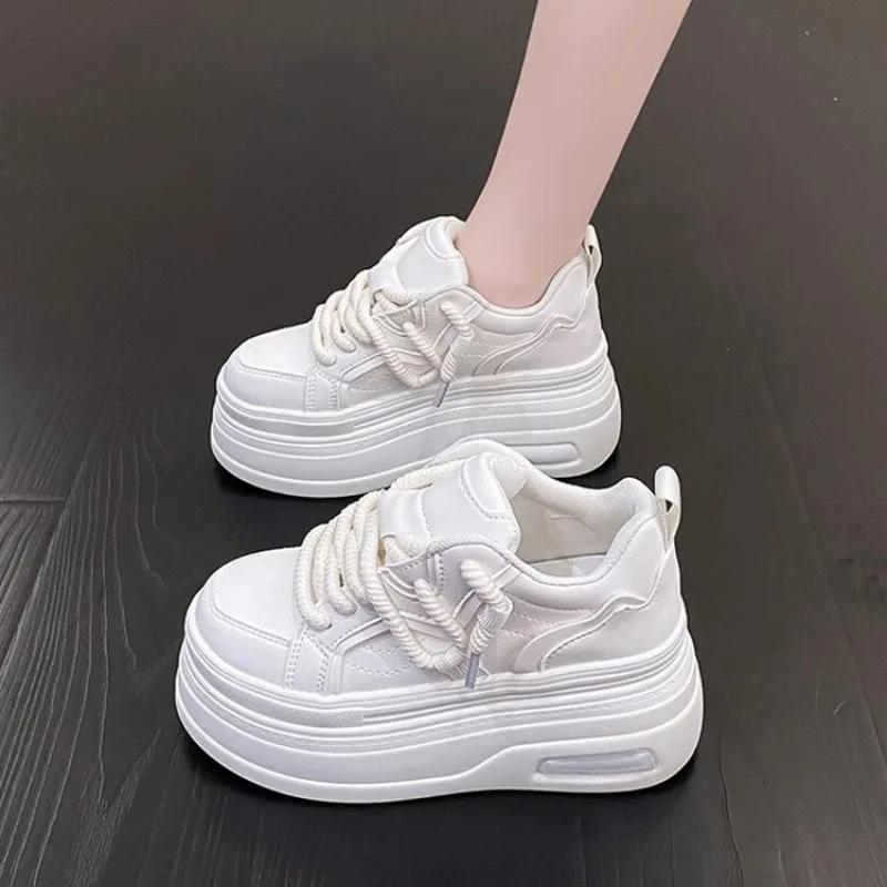 Black White Color Matching Sneakers for Women's Spring Autumn Lace Up  Thick Bottom Elevated Sponge Casual Sports Shoe