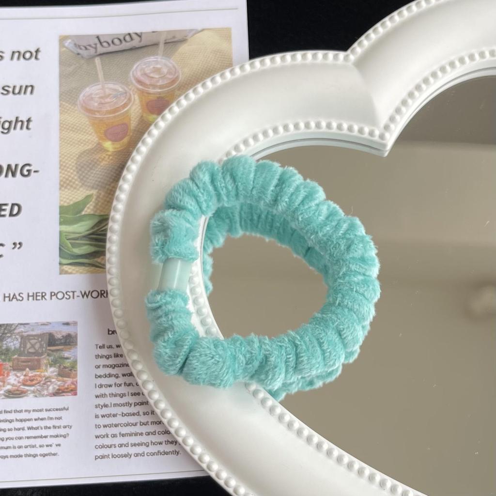 Cozy Colorful Scrunchies: Soft Autumn & Winter Candy Hair Ties, Perfect for Students