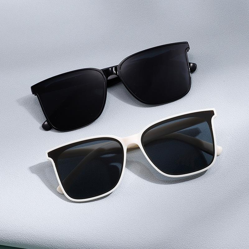 Yiran Glasses Men's Latest Outdoor Photography Sun Glasses Fashion Wo's Summer Uv Protection Driving Eyeglasses Square Eyewear Uv400 Cm