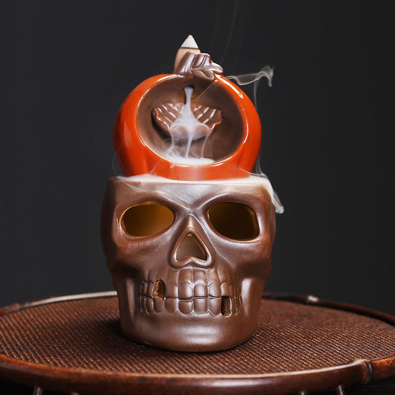 

Светодиодная лампа в виде тыквы-черепа, керамическая подставка для благовоний с обратным потоком, креативный подарок на Хэллоуин, завораживающая настольная декорация в виде черепа