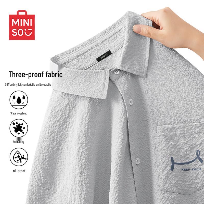 

MINISO Men s Short Sleeve Seersucker Casual Shirt L