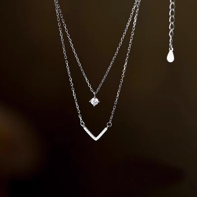 Dvouvrstvý náhrdelník ve tvaru V se zirkony a diamanty - Elegantní korejský styl, letní řetízek na klíční kost pro ženy