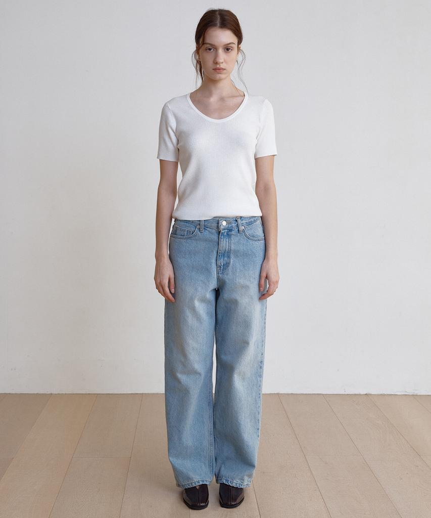 BUT'TON Slik U-Neck Knit (Ivory)