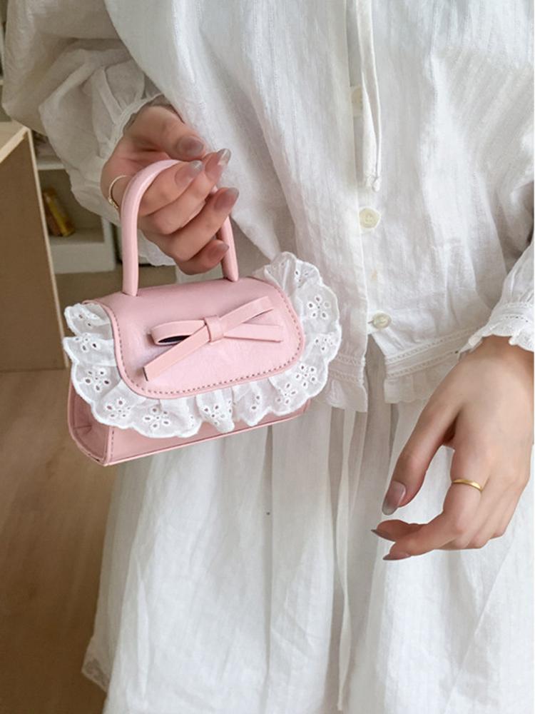 Exquisite Lace Splicing Messenger Bag for Women Korean Style Sweet Bow Knot Magnetic Buckle Handbags Spring Cute Lipstick Bags