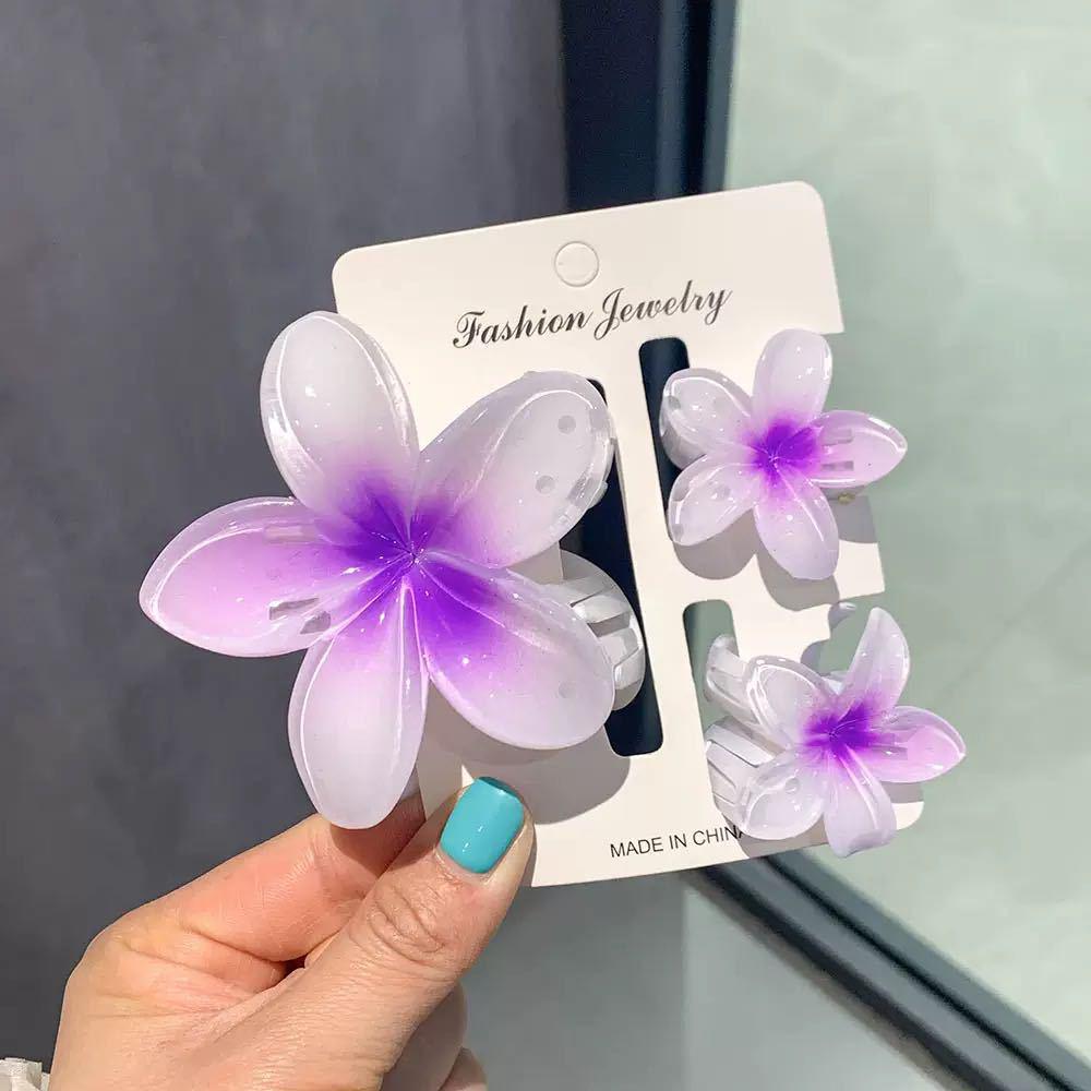 Plumeria Claw Clip: European & American Stylish Hair Accessory for Updos