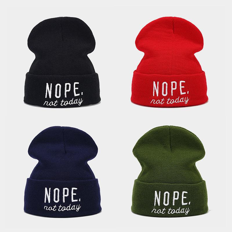 Autumn and winter new fashionable versatile letter embroidery knitted hat men's literary and retro stacking hat women's warm wool hat tide