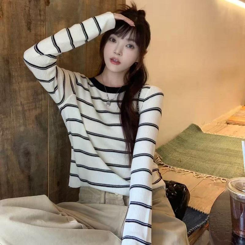 

Autumn new women s striped knitted bottoming shirt can be worn inside and outside sweater long-sleeved top average size [recommended 80-60kg]