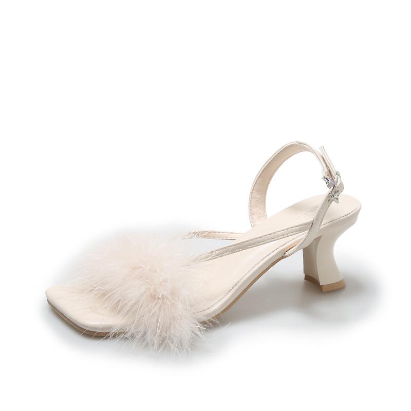 

Fashion Fashion Fluffy Feather Sandals Woman Square Toe Buckle Strap Stiletto Sandalias Ladies Brand Design Fuzzy High Heel Party Shoes 35