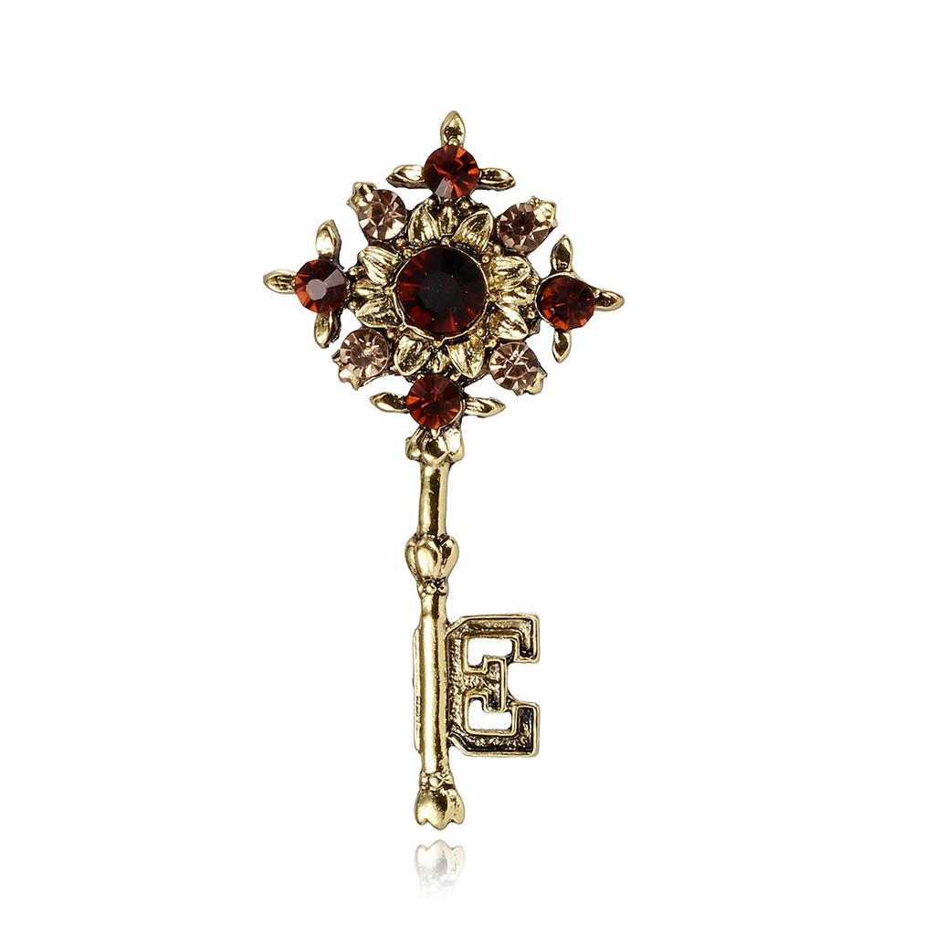 

Vintage Geometric Key Brooch With Electroplated Zinc Alloy For Women And Men