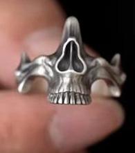 

Yhpup2Pcs Vintage Gothic Steel Skull Mask Rings Skull Mask Design Alloy Finger Rings Set for Men Women Creative Punk Mens Rings