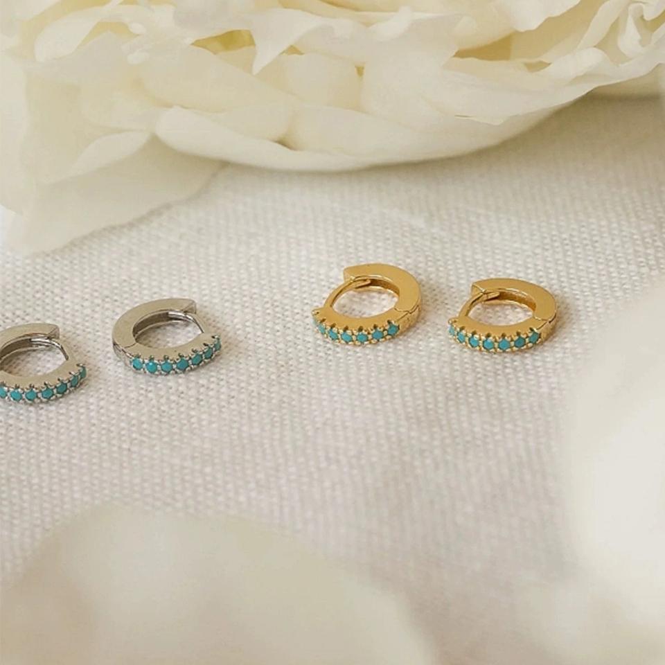 ZAKOL Simple Colorful Zircon Small Hoop Earrings for Women Girls Fashion Huggie Ear Buckle Women's Zircon Pendientes Mujer