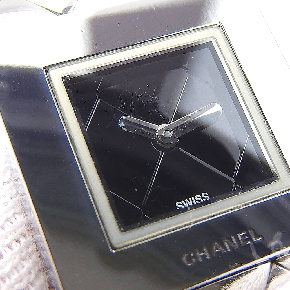 Chanel Matelasse Watches H0009 Silver blackDial Stainless Steel Quartz Analog Display Women Used
