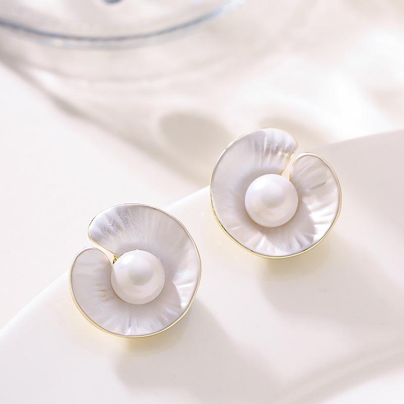 French fashion exquisite simple enamel drop glaze lotus leaf pearl stud earrings light luxury high-end holiday style earrings