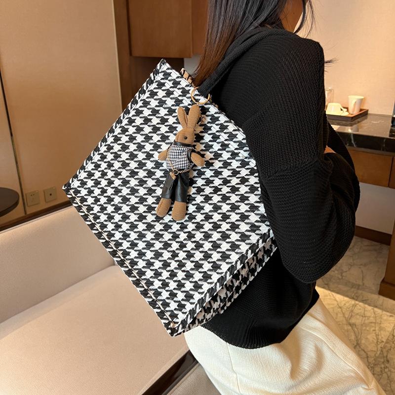 Large Capacity Tote Bag New Style Commuter Mother Bag Female Ins High School Student Shoulder Bag Female Summer