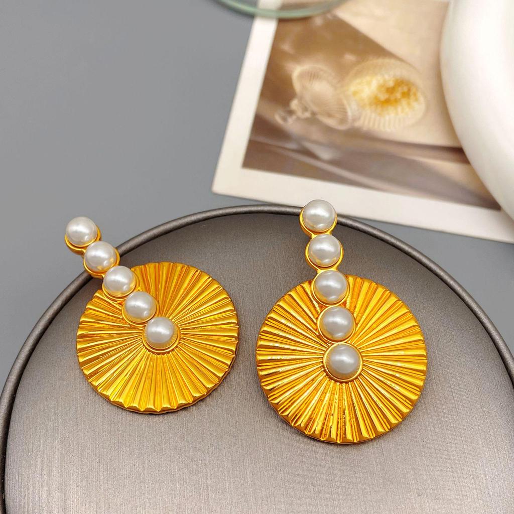 Versailles Retro Pearl Fan Earrings - Luxury European & American Trend