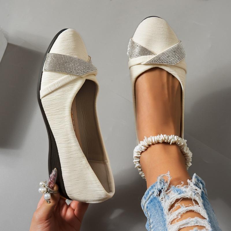 Mom Flat Bottom Shallow Mouth Round Head Annual Shoes Casual Shoes One Pedal Rhinestone Fashion New Single Shoes Women's Large Size