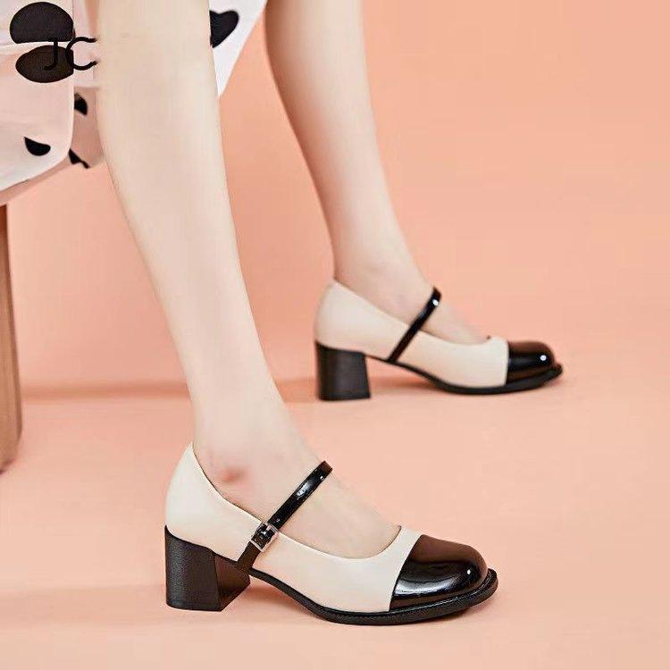 

French color matching small fragrant style one-word single shoes women s 2025 spring new retro round head Mary Jane thick heel high heels 35