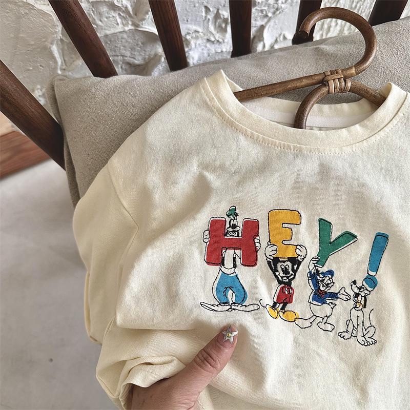 Versatile Children's Long Sleeve Cartoon T-shirt for Boys & Girls - Stylish Base Layer for Spring & Autumn