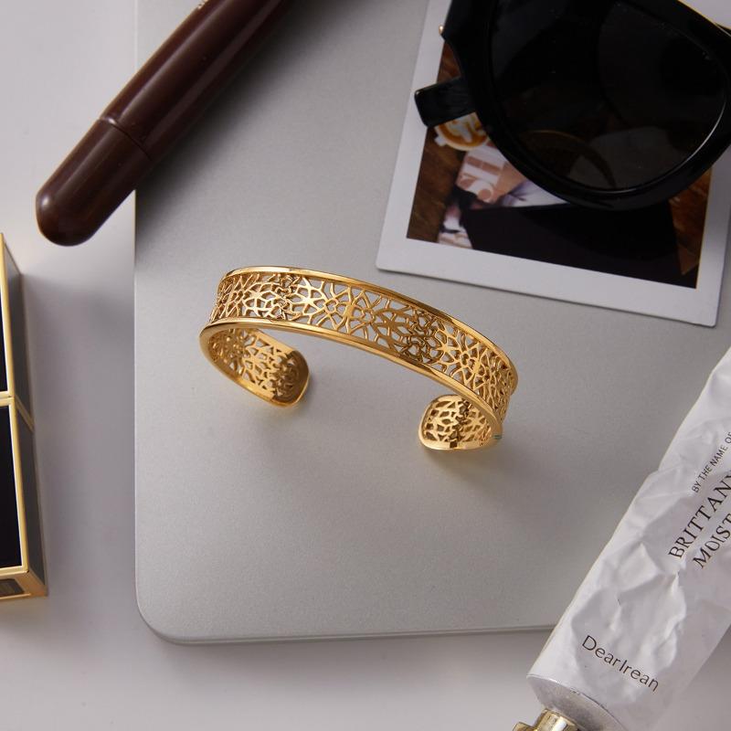 18K Gold PVD Plated Stainless Steel Cuff Bracelets Women Delicate Hollow Out Lace Texture Metal Wide Bangles Anti Tarnish