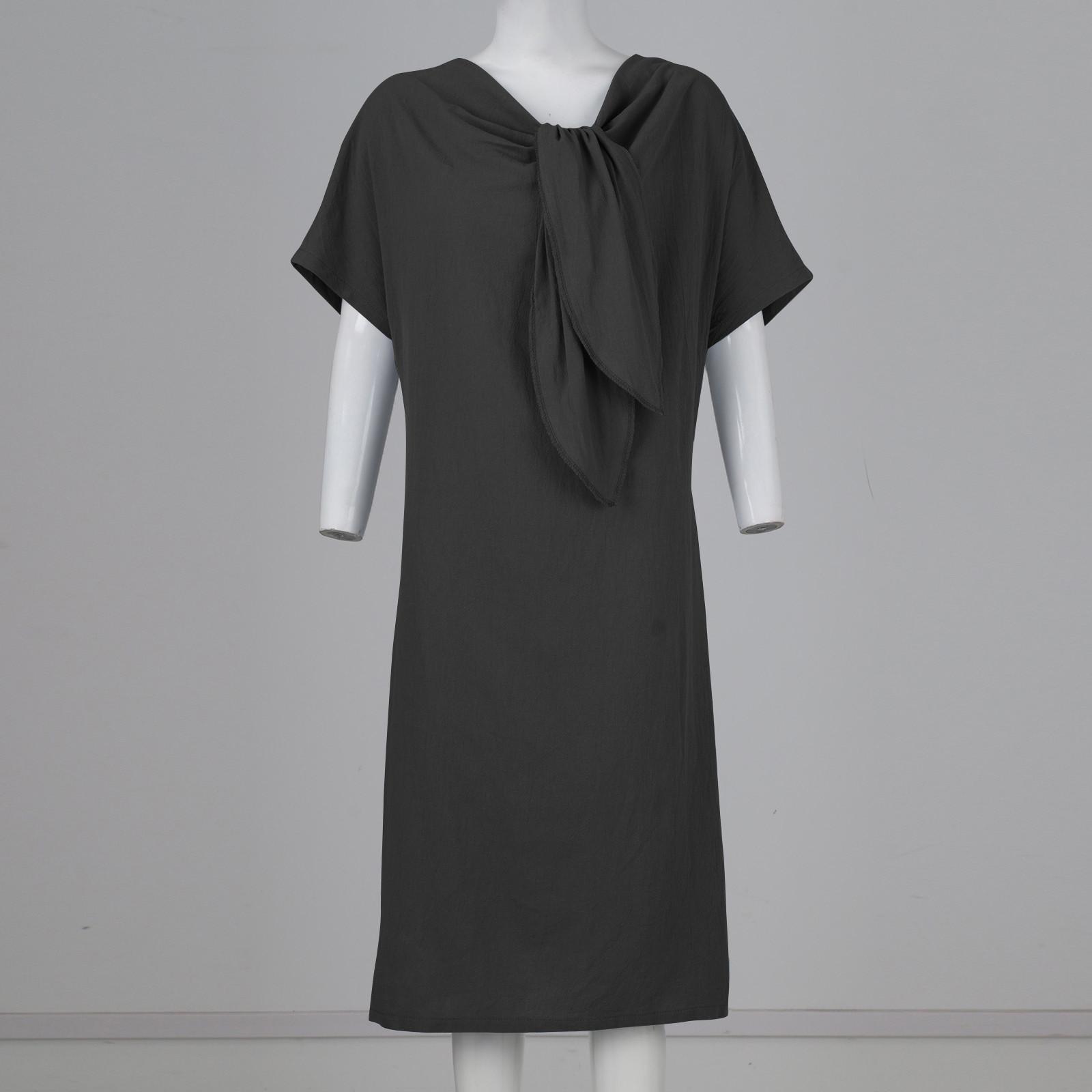 Модное прямое свободное платье средней длины с V-образным вырезом и галстуком-бабочкой — фото 6