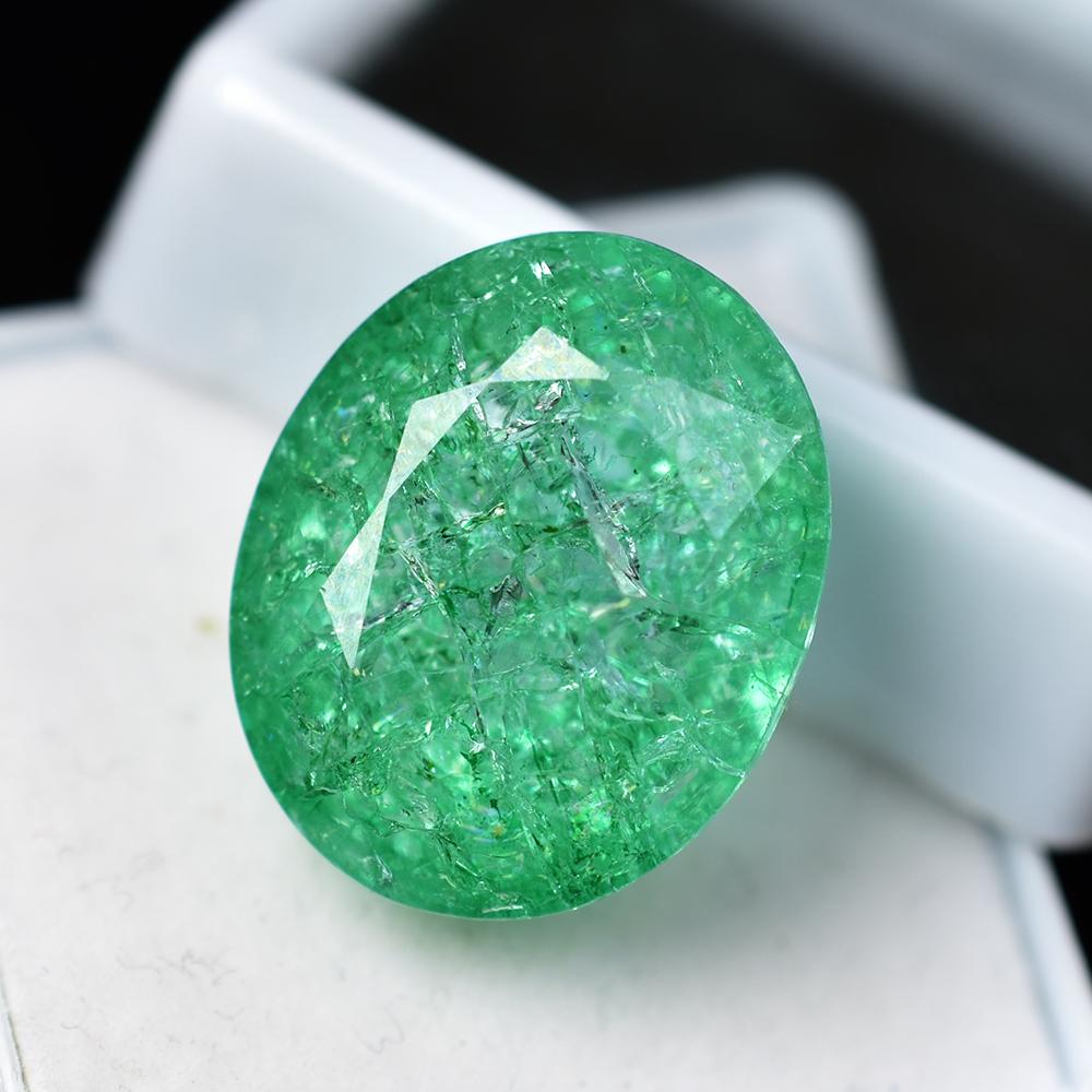 Natural Green Emerald Loose Gemstone 20.35 Ct Oval Cut for Jewelry Making and Gem Collections