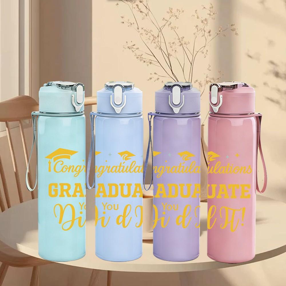 1PC Congratulations Graduate Text 750ml Color Plastic Sports Water Bottle Leakproof Flip Straw Lid Suitable for Sports Office Home Use