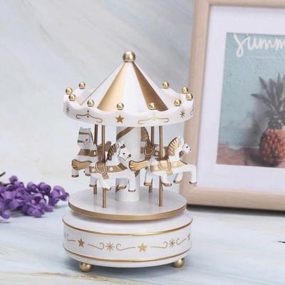 Exquisite Design Carousel Music Box Carousel Easy Use Ferris Wheel Ornaments Painted Plastic Carousel Cake Accessories