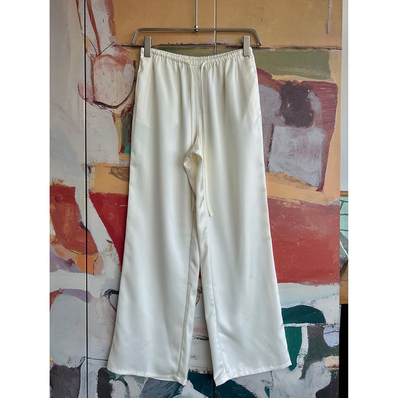 

Оригинальный заказ для внешней торговли Джин * Трикотажный атлас Повседневный Элегантный Расслабленный Эластичная талия Стройнящие Свободные брюки 1485c1 Rice White L