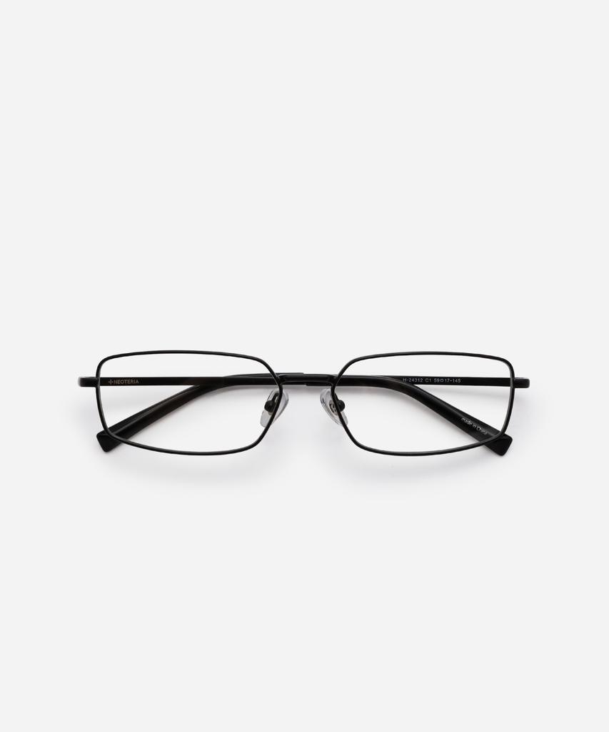 Neotelia Biyani · Black