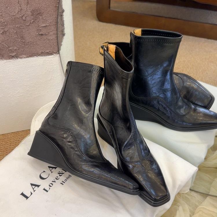 

Cowhide version British style retro leather boots, wedge heel Martin boots, femininity square head thin boots, inner height-increasing short boots 40