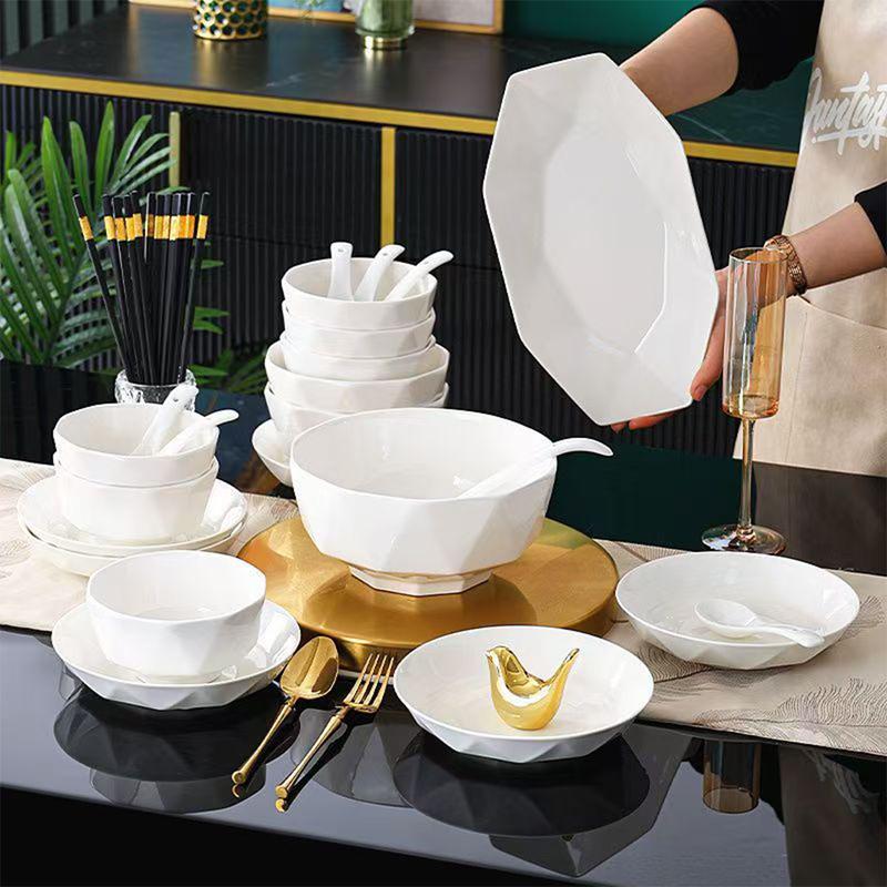 Princess Yu Yu Series Diamond Bone China Dinnerware Set