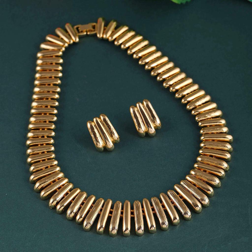 Estele-Kapselhalskette mit 24 Karat vergoldeten Gliedern