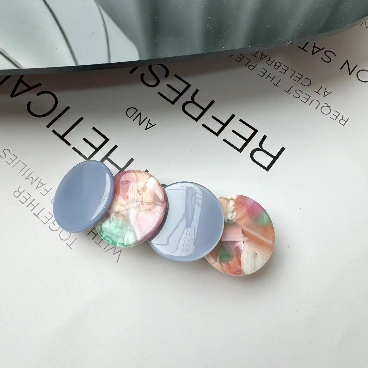 

Маленькие заколки длиной 6 см, французские заколки-автоматы, ацетатные заколки для волос для девочек и женщин, милые головные уборы, аксессуары для волос