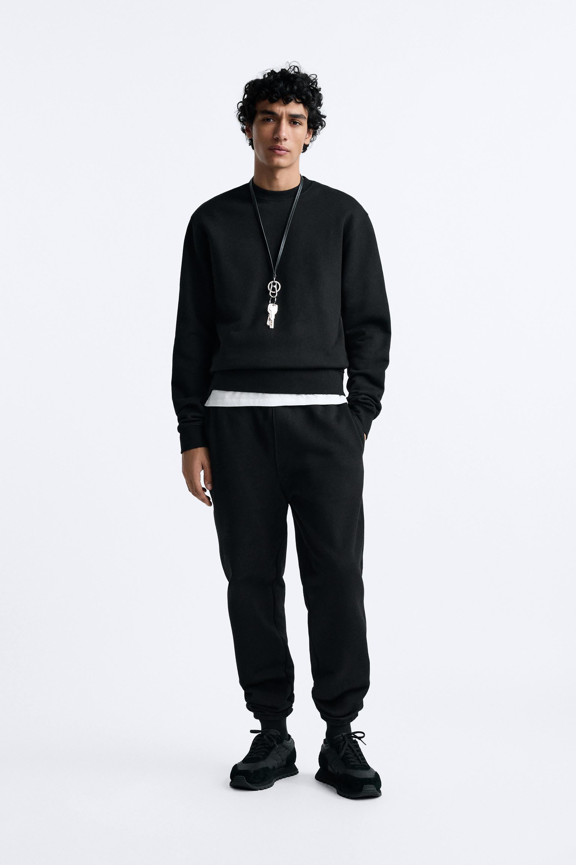 

УКОРОЧЕННЫЙ СВИТШОТ С КРУГЛЫМ ВЫРЕЗОМ