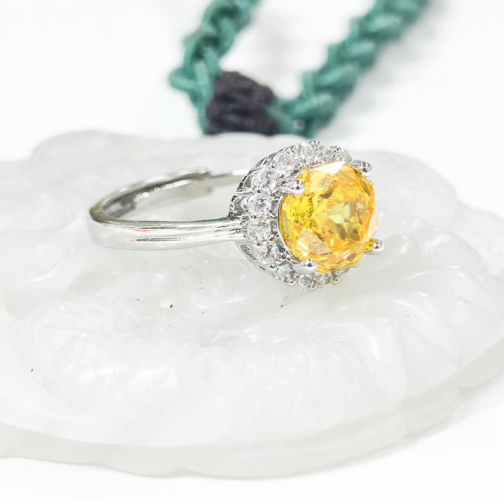 Gusen Exquisite High-Carbon Diamond & Yellow Zircon Ring and Earring Set