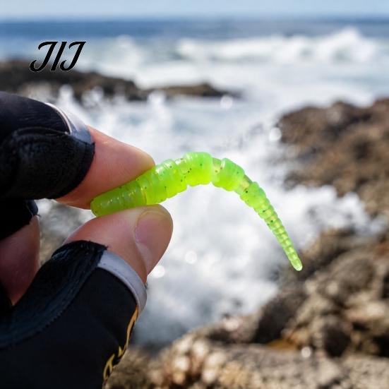 Tear Resistant Soft Baits 50Pcs Bionic Worm Bait, 40MM/0.37g 50MM/0.45g Artificial Lure with Needle Realistic Swimming Lures Tail, Swim for Freshwater